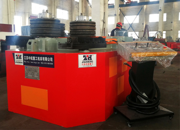 冬季操作型材彎曲機也是有講究的